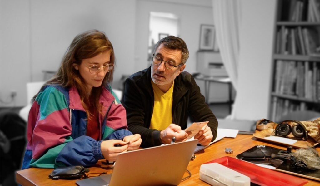 Formation en audiovisuel pour débutants : tournage, son et montage avec DaVinci Resolve. Apprenez à créer vos propres vidéos avec votre matériel. Pour les particuliers et les structures de l’ESS (économie Sociale et Solidaire), associations et entreprises.